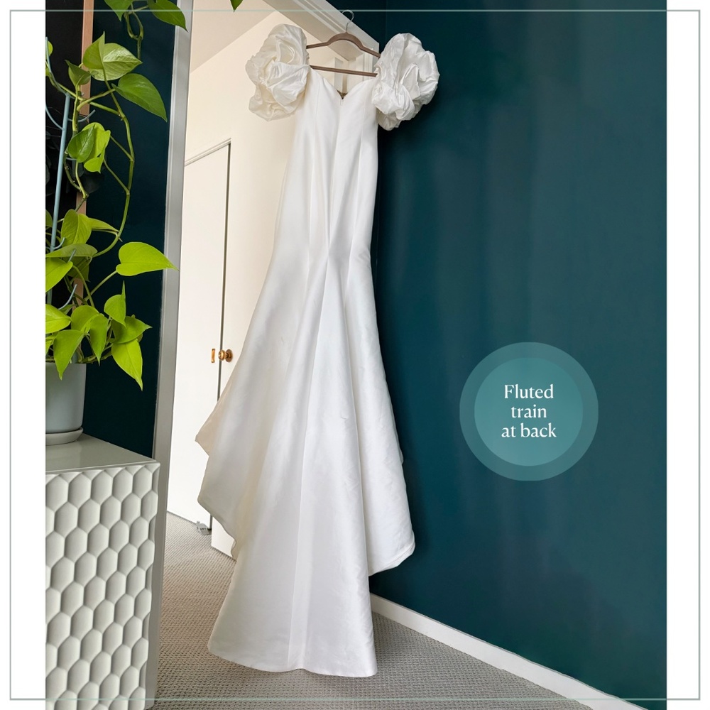 $8500 Monique Lhuillier ‘Admire’ Mikado Silk Runway Bridal Gown - Picture 10 of 16